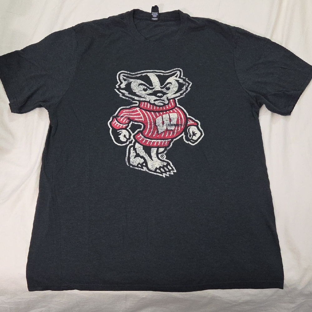 DISTRICT MADE, Men's Charcoal Graphic Tee